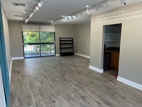 673-689 S Collier Blvd, Marco Island, FL for lease Interior Photo- Image 1 of 5