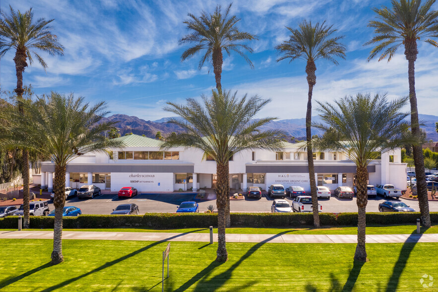 74785 Highway 111, Indian Wells, CA à vendre - Photo du bâtiment - Image 2 de 7