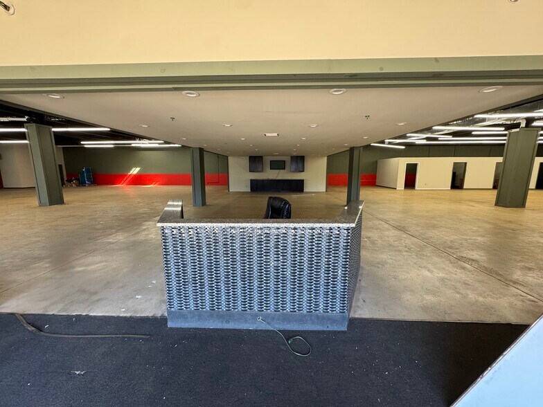 2577 Route 112, Medford, NY à louer - Photo du bâtiment - Image 3 de 15
