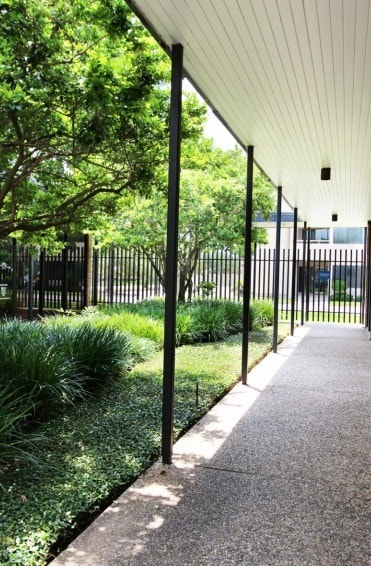 131 Brooks St, Sugar Land, TX à louer - Photo du bâtiment - Image 3 de 10