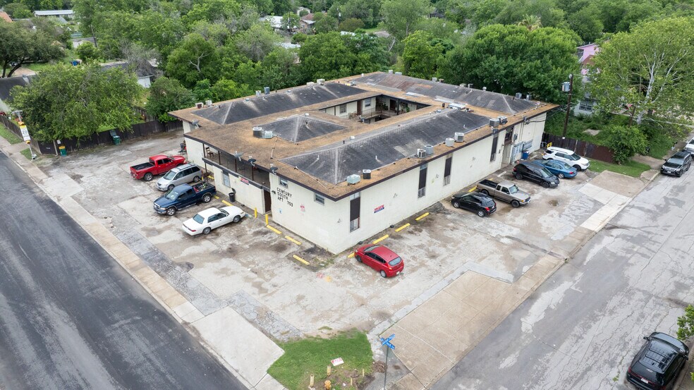 703 Logwood Ave, San Antonio, TX à vendre - Photo du bâtiment - Image 2 de 17