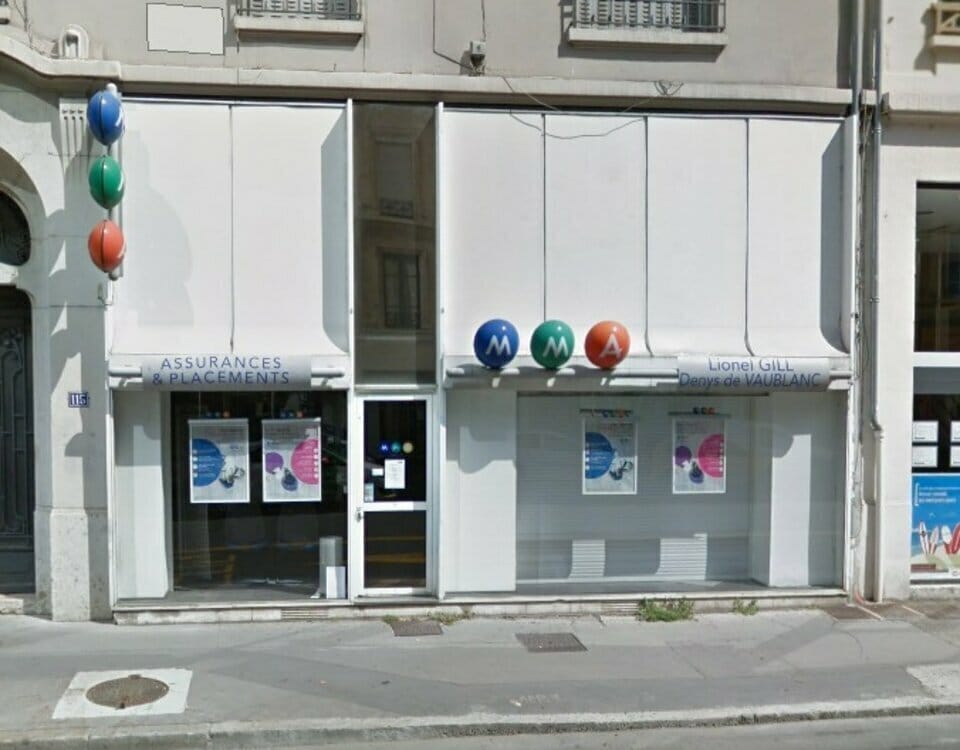 Retail in Lyon for lease Building Photo- Image 1 of 11