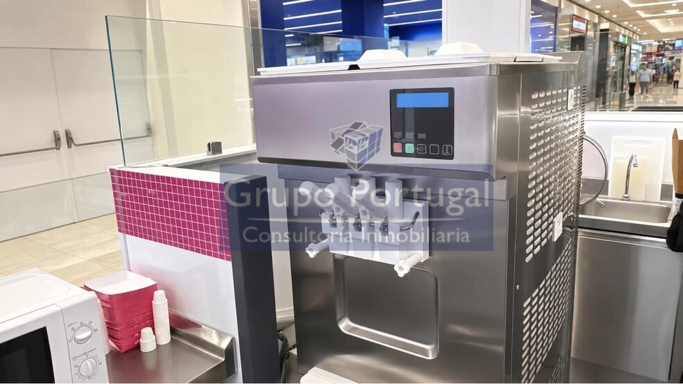 Retail in Madrid, Madrid for lease - Interior Photo - Image 3 of 4