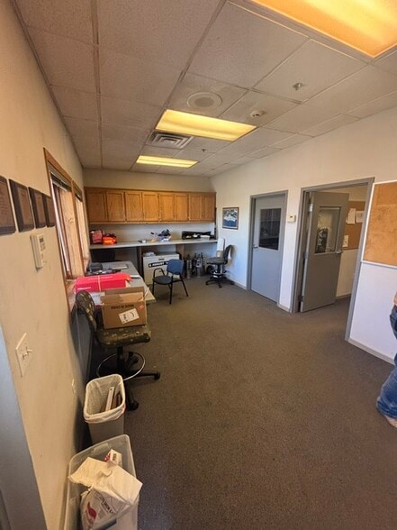 4424 Dickinson Rd, De Pere, WI for lease - Interior Photo - Image 2 of 6