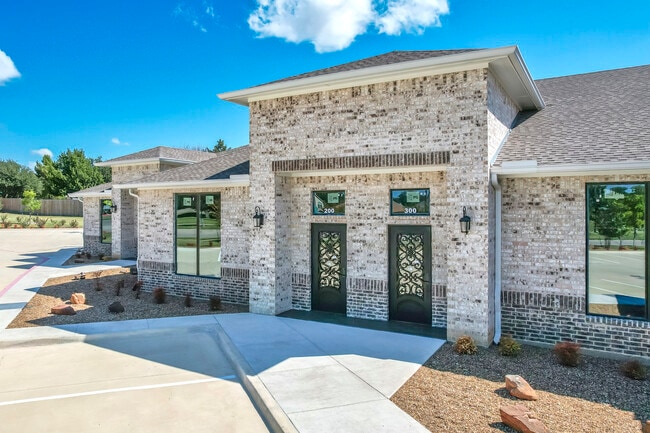 More details for 1801 Rufe Snow Dr, Keller, TX - Office for Sale