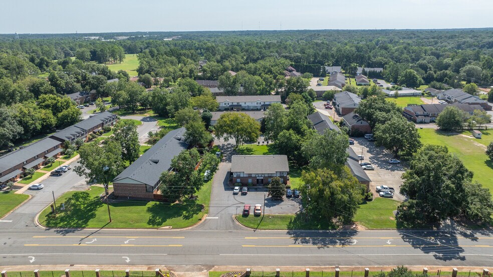 103 Country Club Dr, Americus, GA for sale - Primary Photo - Image 1 of 97