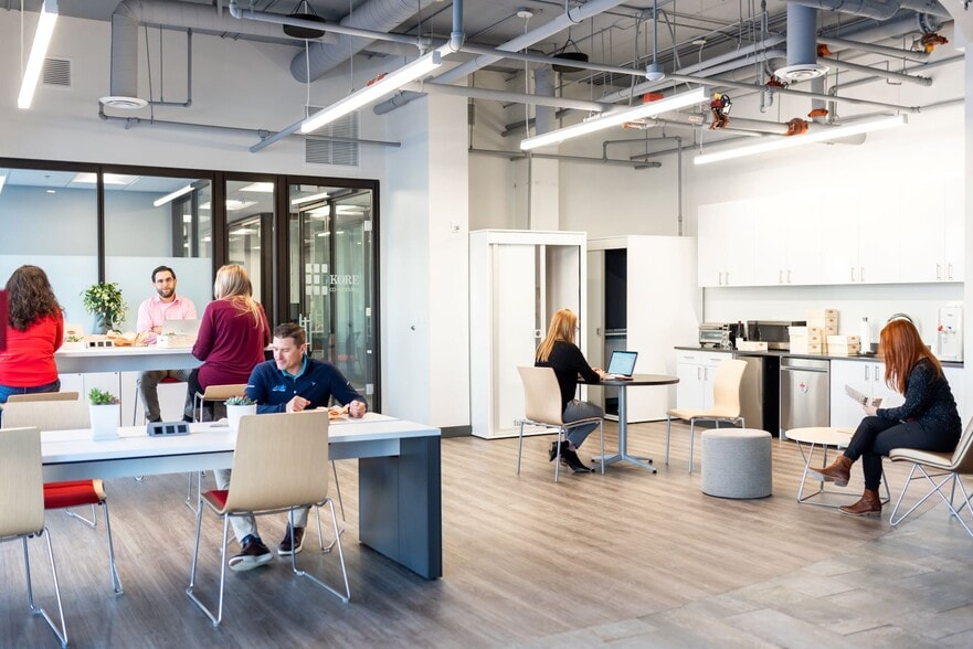 9250 E Costilla Ave, Greenwood Village, CO à louer - Photo intérieure - Image 3 de 17