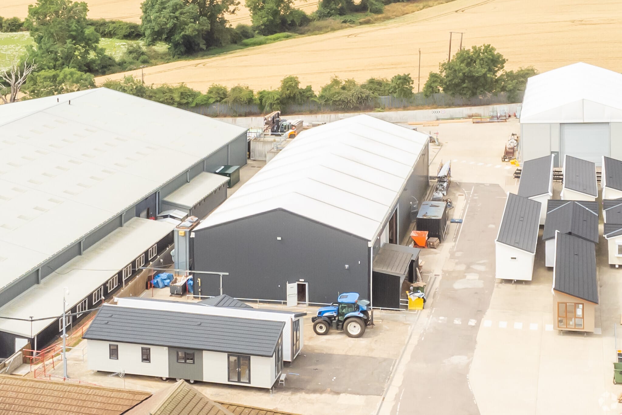 18-20 Bradfield Rd portfolio of 2 properties for sale on LoopNet.ca Primary Photo- Image 1 of 6