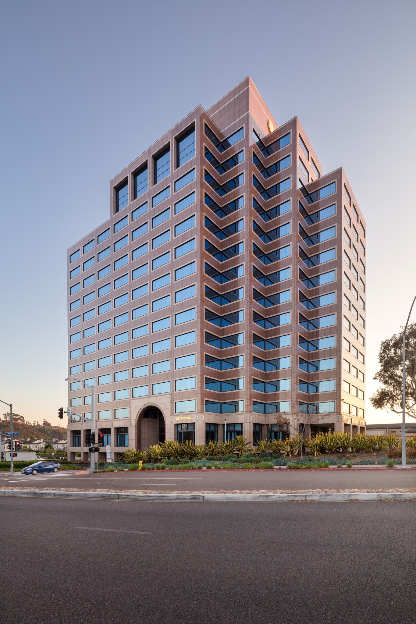 7676 Hazard Center Dr, San Diego, CA for lease Primary Photo- Image 1 of 13