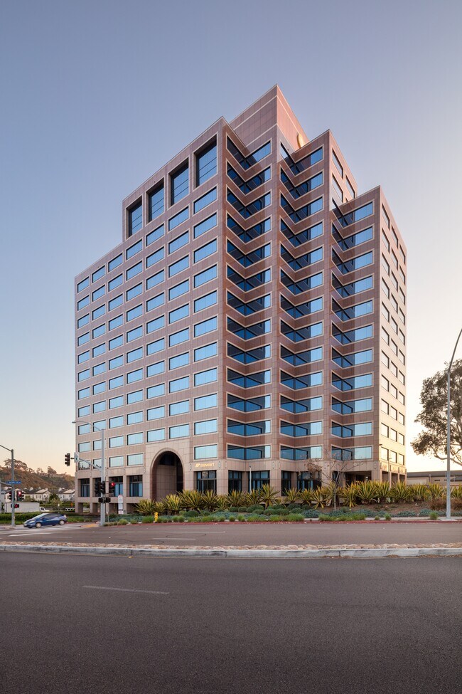 Plus de détails pour 7676 Hazard Center Dr, San Diego, CA - Bureau à louer