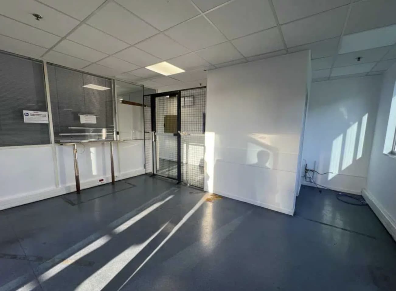 Industriel dans Savigny-le-Temple à louer Photo intérieure- Image 1 de 8