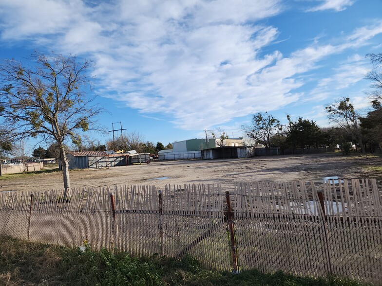 1220 Eastgate Rd, Midlothian, TX for lease - Building Photo - Image 3 of 9