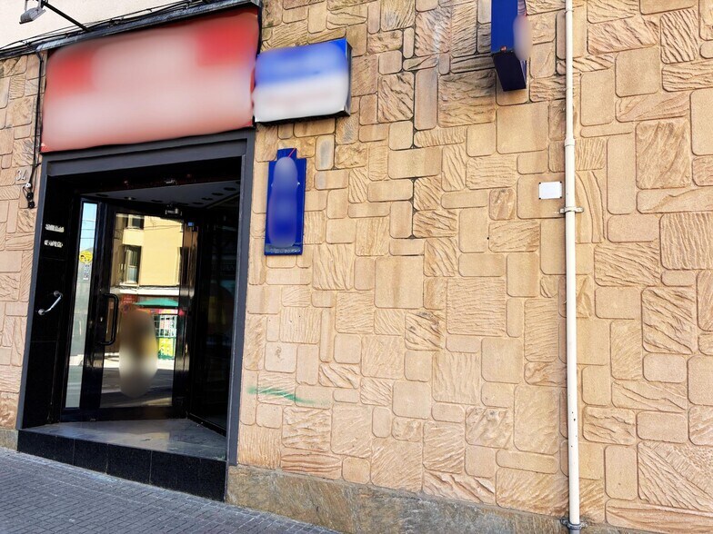 Retail in Castellar del Vallès, Barcelona for lease - Building Photo - Image 2 of 2