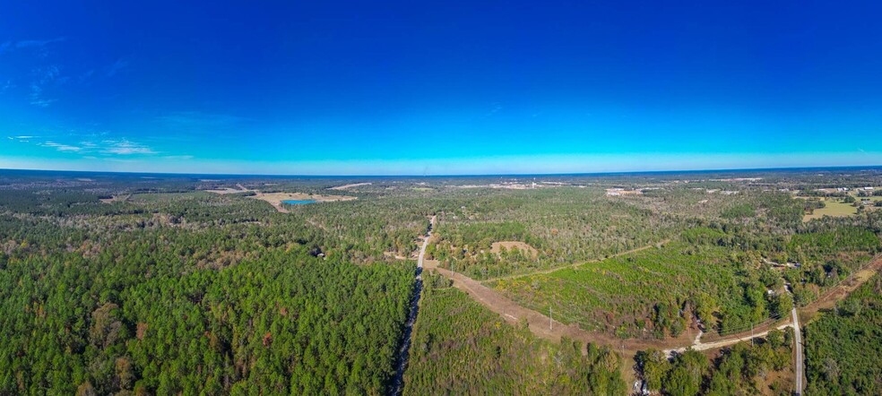 004 Woodland Dr, Wiggins, MS for sale - Aerial - Image 2 of 10