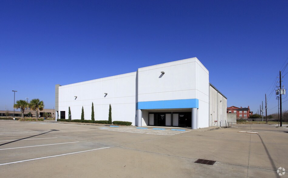 2411 S Eldridge Pky, Houston, TX à vendre - Photo du bâtiment - Image 2 de 19
