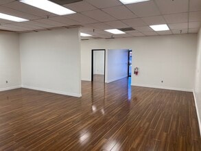 17035 N 67th Ave, Glendale, AZ for lease Interior Photo- Image 2 of 9
