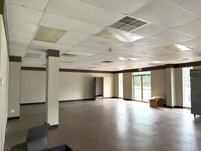 2212 Old Furnace Rd, Boiling Springs, SC à louer Photo intérieure- Image 2 de 4