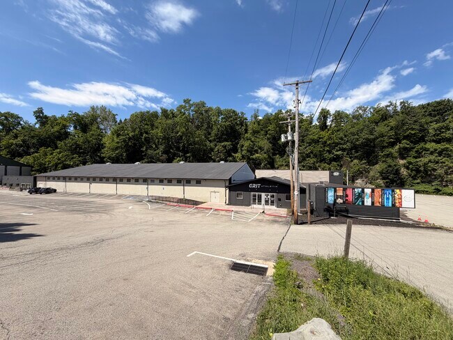 More details for 2910 McKelvey Rd, Pittsburgh, PA - Retail for Sale