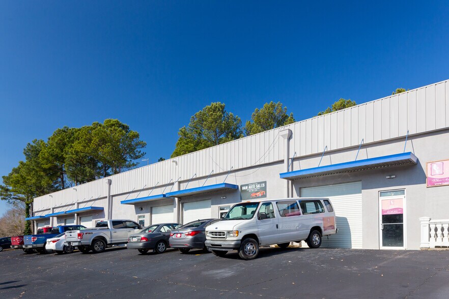 6899 Peachtree Industrial Blvd, Norcross, GA à louer - Photo du bâtiment - Image 2 de 10