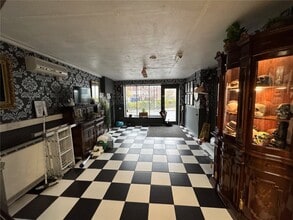 92 Coventry St, Kidderminster for lease Interior Photo- Image 2 of 8