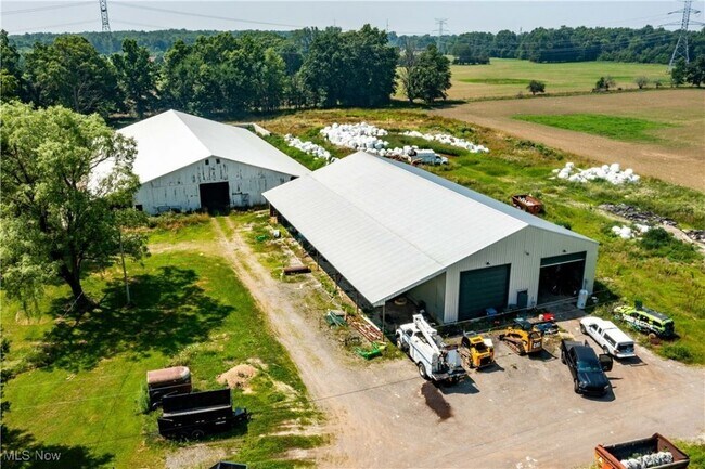 More details for 40175 Banks Rd, Grafton, OH - Sports & Entertainment for Sale
