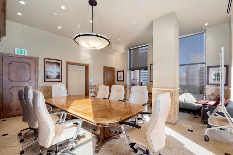 1601 Arapahoe St, Denver, CO for lease - Interior Photo - Image 3 of 97