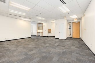 2155 Kalakaua Ave, Honolulu, HI for lease Interior Photo- Image 1 of 3