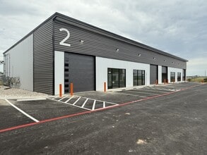 6420 FM 1102, New Braunfels, TX for lease Interior Photo- Image 1 of 10