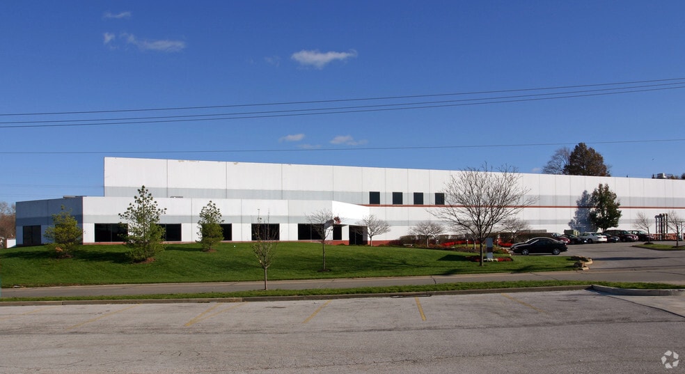 8226 Lackland Rd, Saint John, MO for lease - Primary Photo - Image 1 of 2