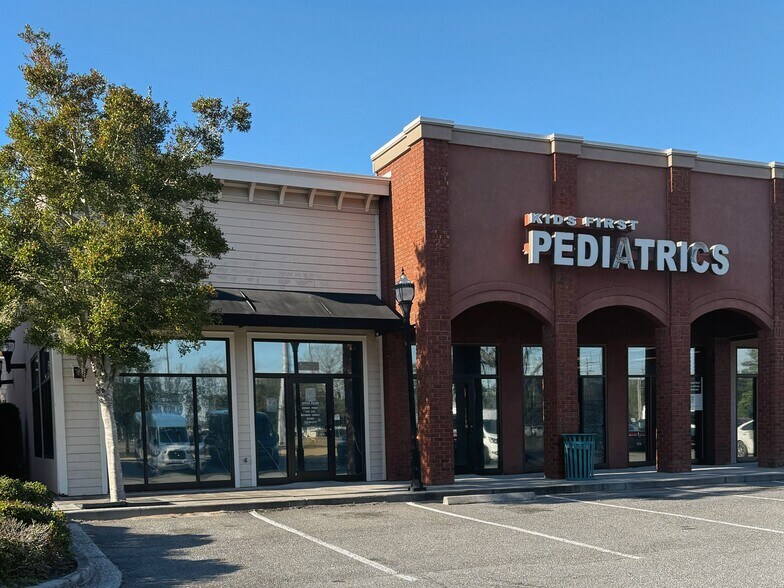 101 Little Neck Rd, Savannah, GA à louer - Photo du bâtiment - Image 2 de 5