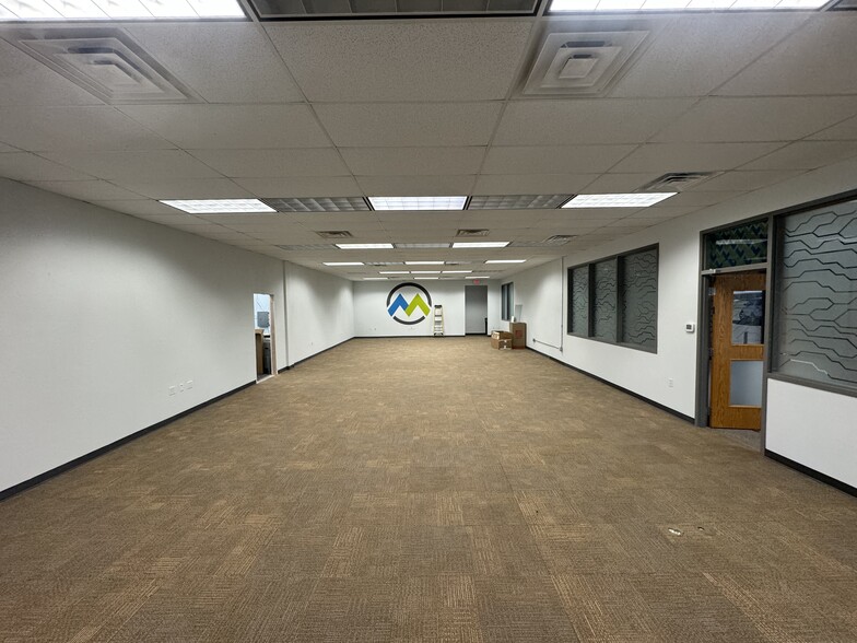 3201 W 7th Ave, Corsicana, TX for lease - Interior Photo - Image 2 of 5