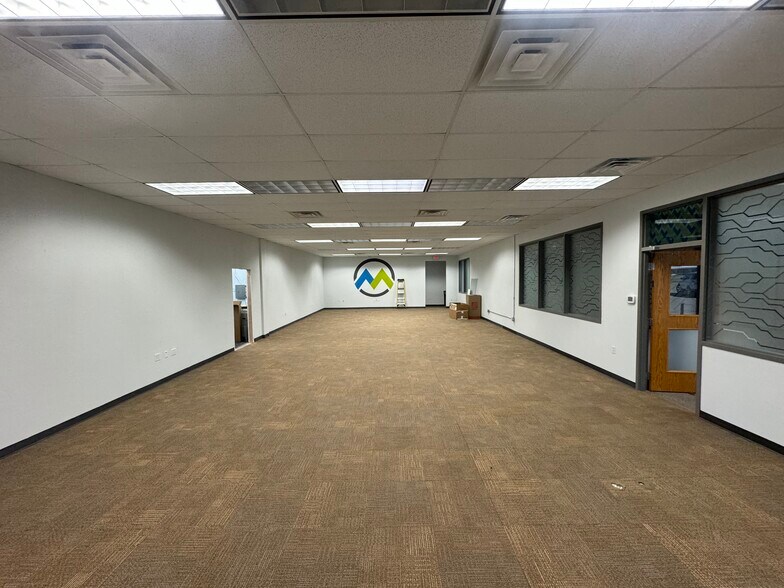 3201 W 7th Ave, Corsicana, TX à louer - Photo intérieure - Image 2 de 5