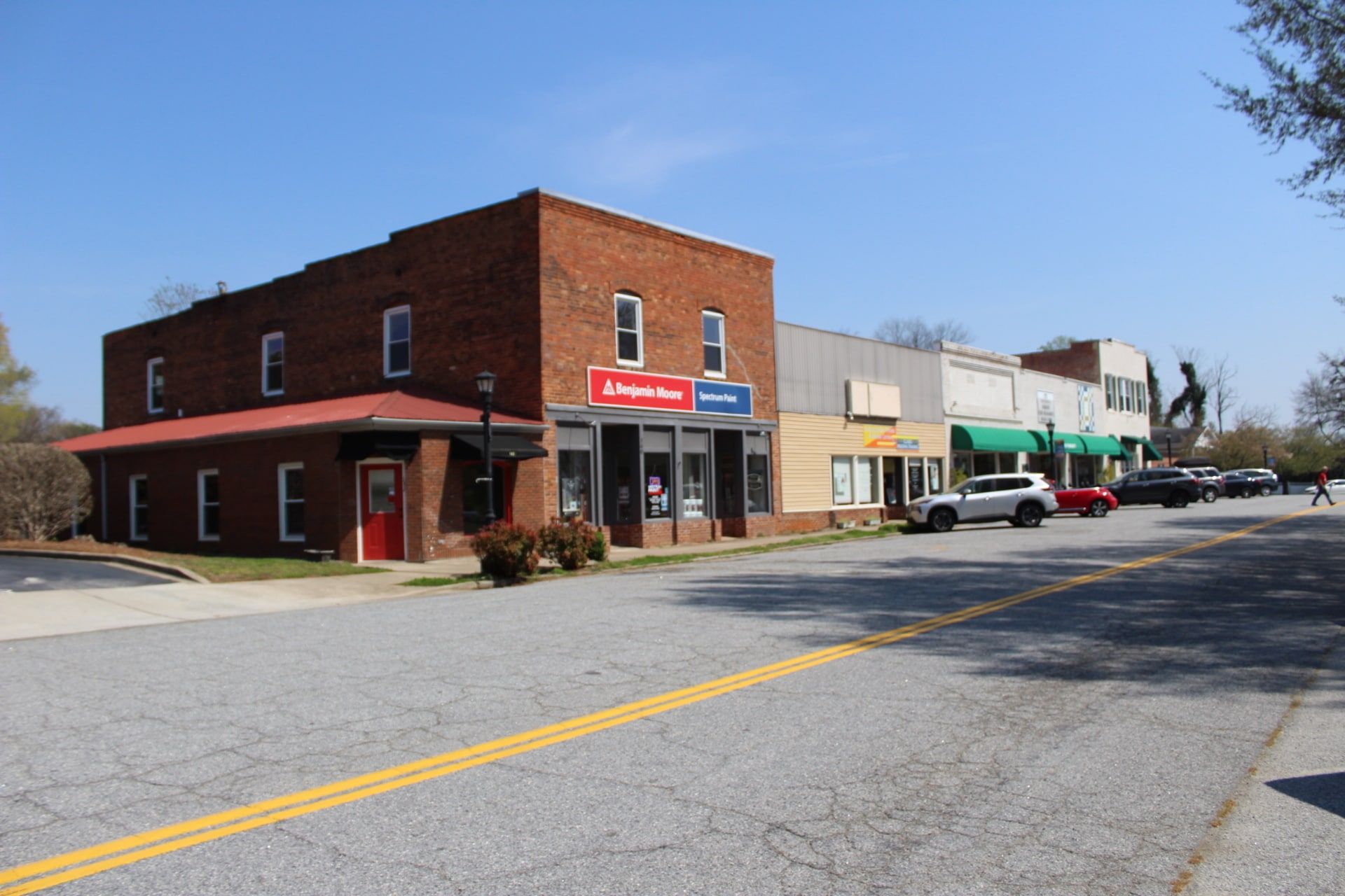 142 N Trade Ave, Landrum, SC à louer Photo du bâtiment- Image 1 de 19