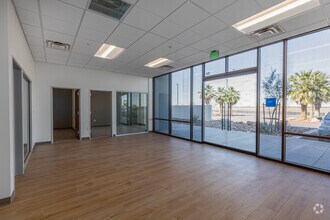 1749 Gateway Rd, Calexico, CA for lease Interior Photo- Image 1 of 3