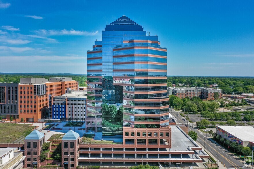 300 W Morgan St, Durham, NC for lease - Building Photo - Image 2 of 8