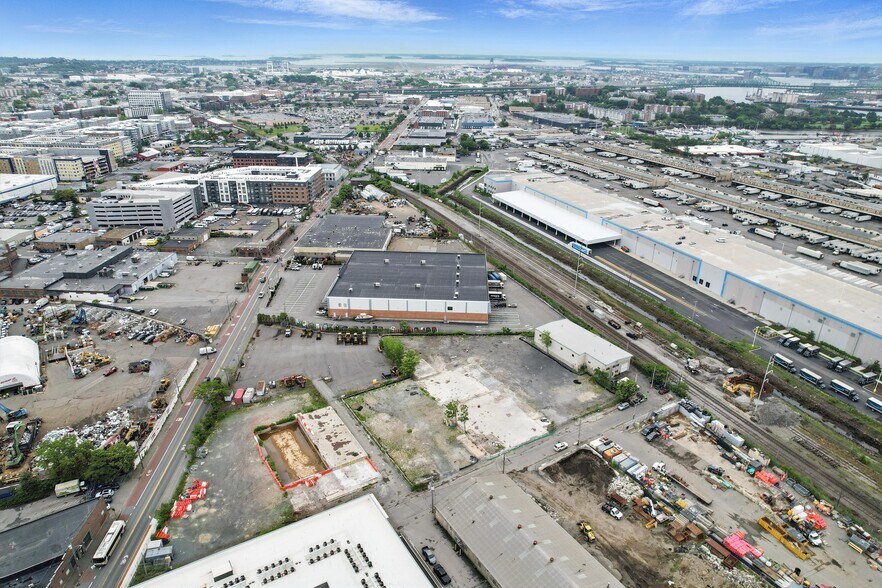 114 Spring St, Everett, MA à louer - Aérien - Image 2 de 3