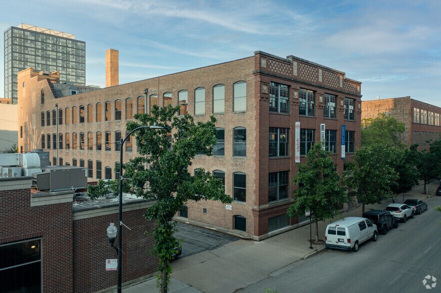 1021 W Adams St, Chicago, IL for lease - Primary Photo - Image 1 of 6