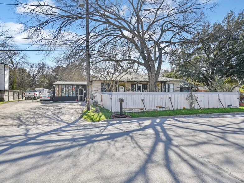 5405 Prock Ln, Austin, TX à vendre - Photo du bâtiment - Image 2 de 10