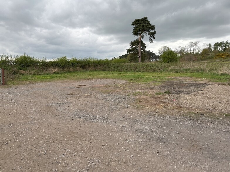 Lizzard Lane, Tong à louer - Photo du bâtiment - Image 2 de 2