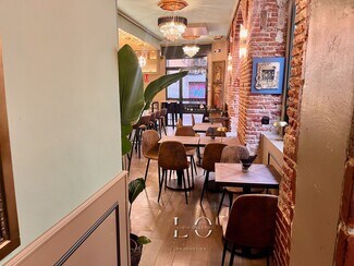 Plus de détails pour Multi-résidentiel à vendre