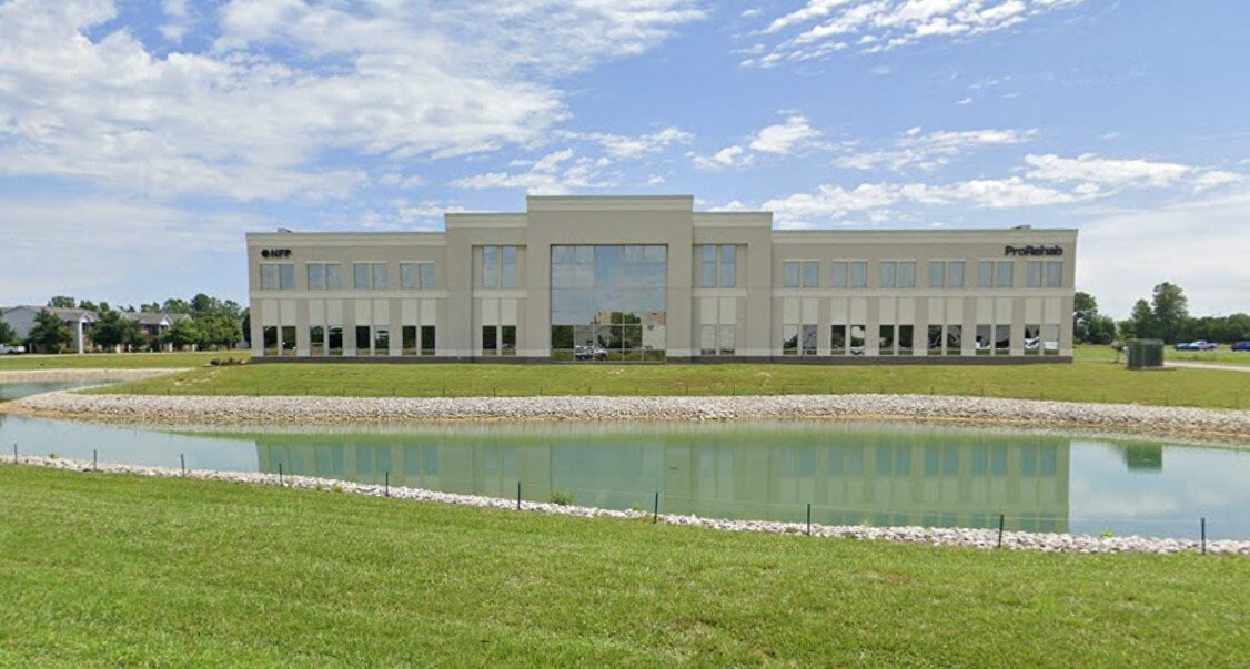 415 Crosslake Dr, Evansville, IN for lease Building Photo- Image 1 of 5