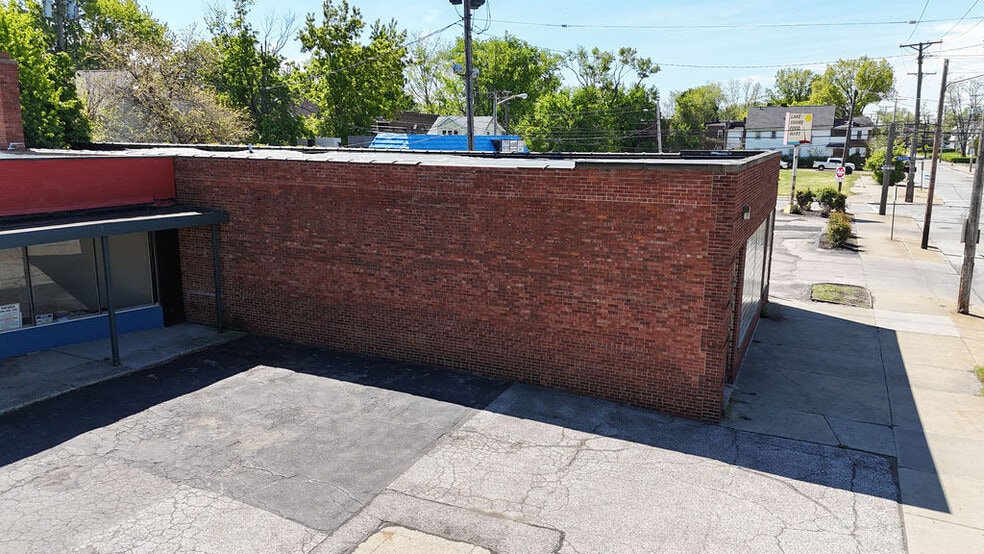 15212 Lake Shore Blvd, Cleveland, OH for sale - Building Photo - Image 3 of 20