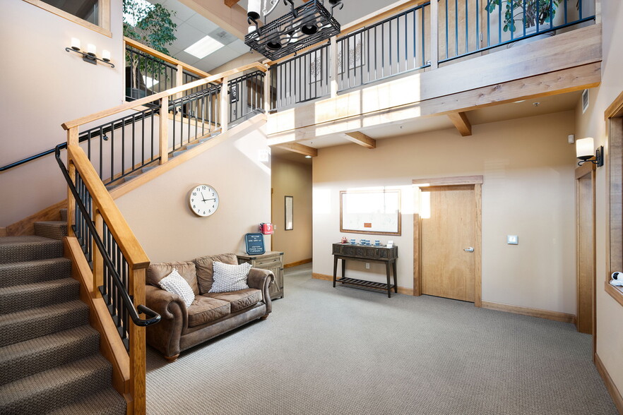 270 E Sun Ranch Dr, Sisters, OR for sale - Building Photo - Image 3 of 48