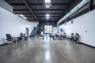 440 E Saint Elmo Rd, Austin, TX for lease Building Photo- Image 1 of 7