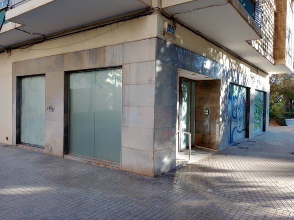 Retail in València, Valencia for sale Building Photo- Image 1 of 13