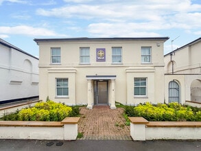 9-11 Alexandra Rd, Farnborough à louer Photo du bâtiment- Image 1 de 15