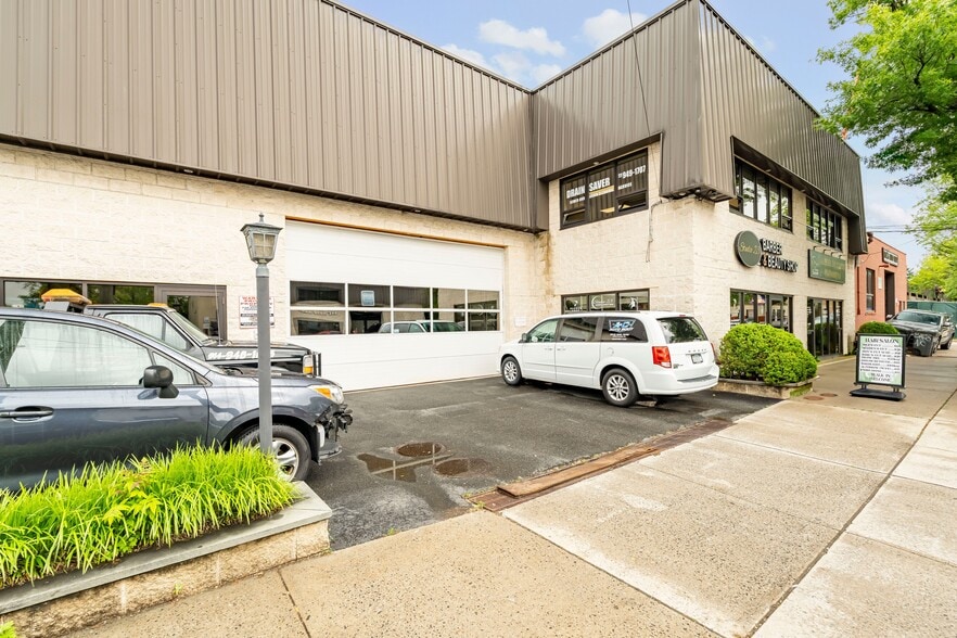 57 Lake St, White Plains, NY for lease - Building Photo - Image 3 of 19