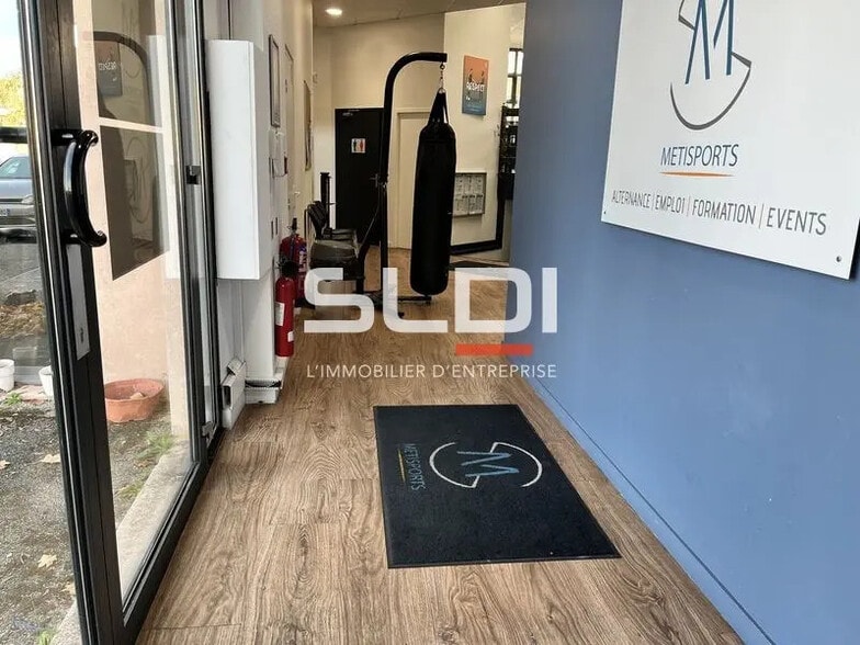 Bureau dans Bron à louer - Photo intérieure - Image 3 de 16