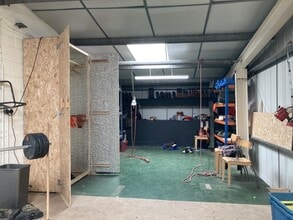 Old Station Dr, Sheffield for lease Interior Photo- Image 1 of 4