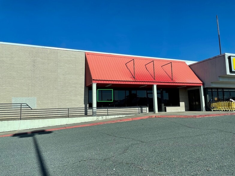 1005 N Pine St, Deridder, LA for lease - Building Photo - Image 3 of 10